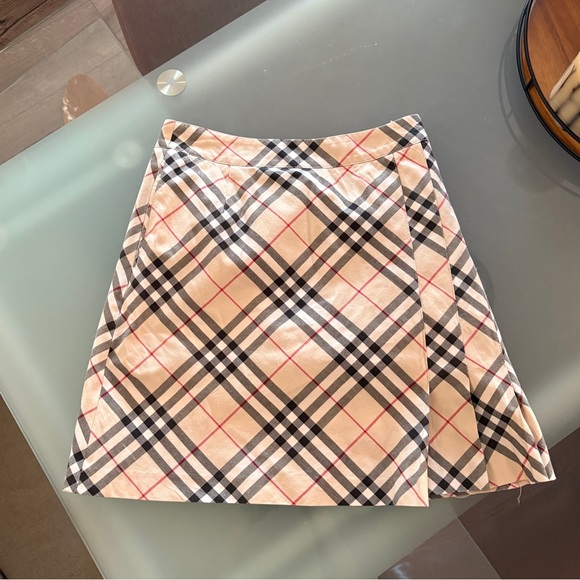 Burberry Dresses & Skirts - Burberry Golf skort
